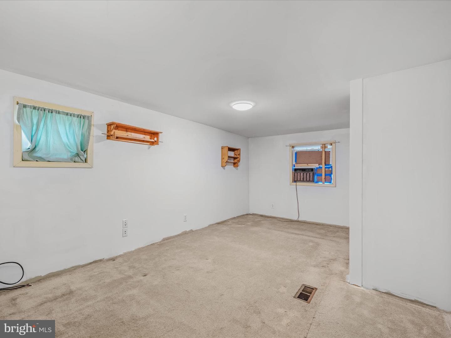 564 Shade Lane photo 14