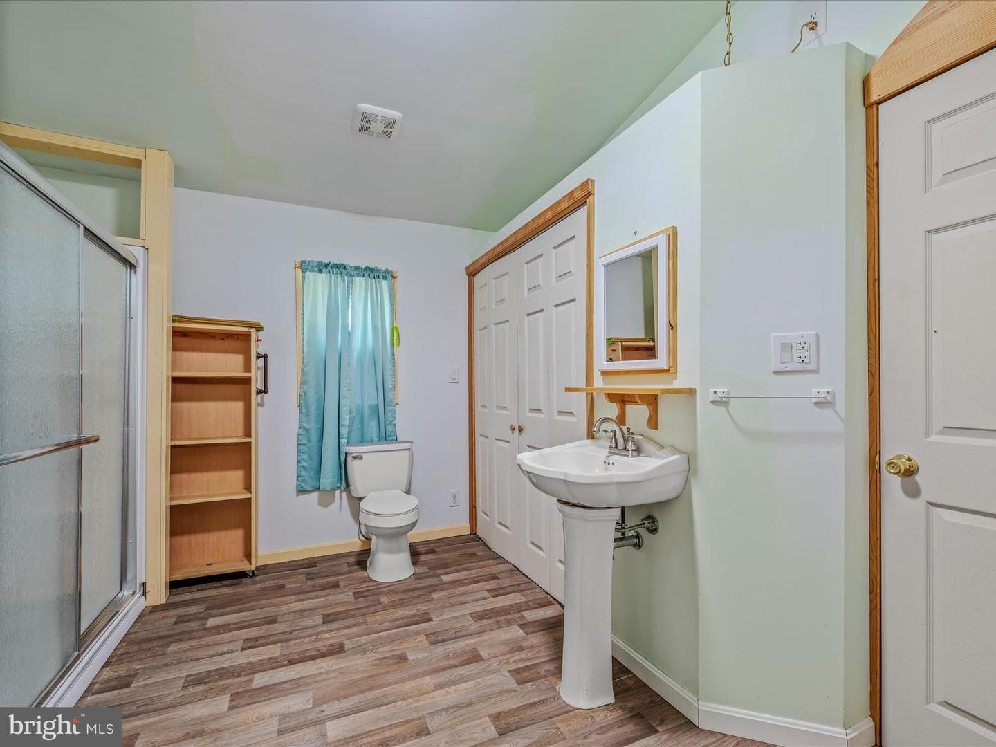 564 Shade Lane photo 16