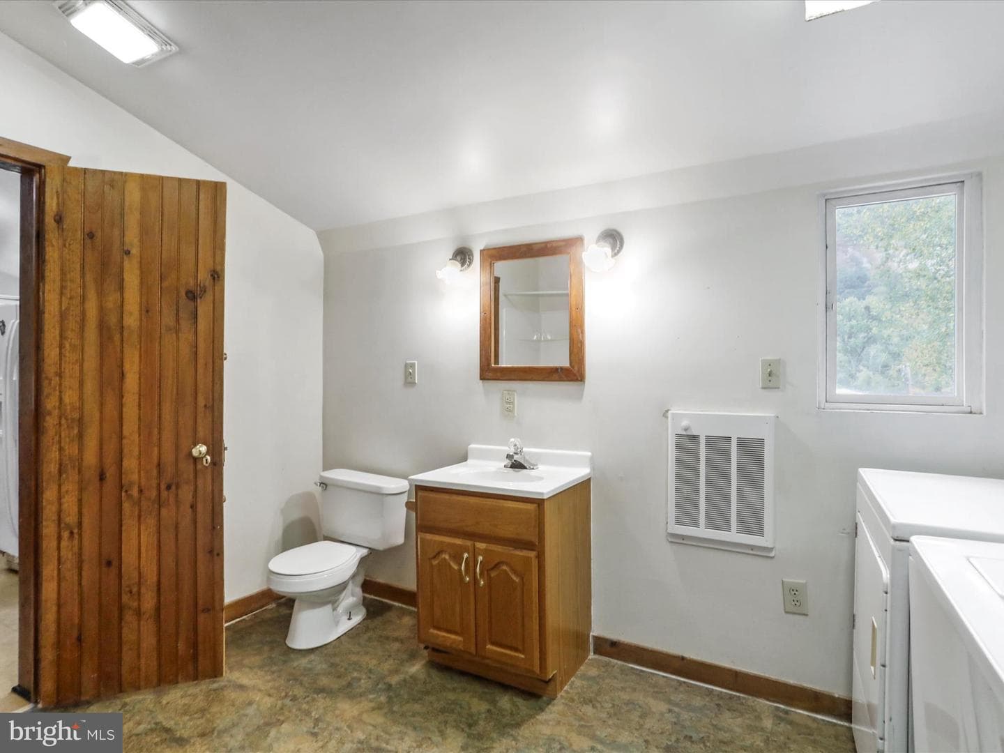 739 Harrison Avenue photo 13