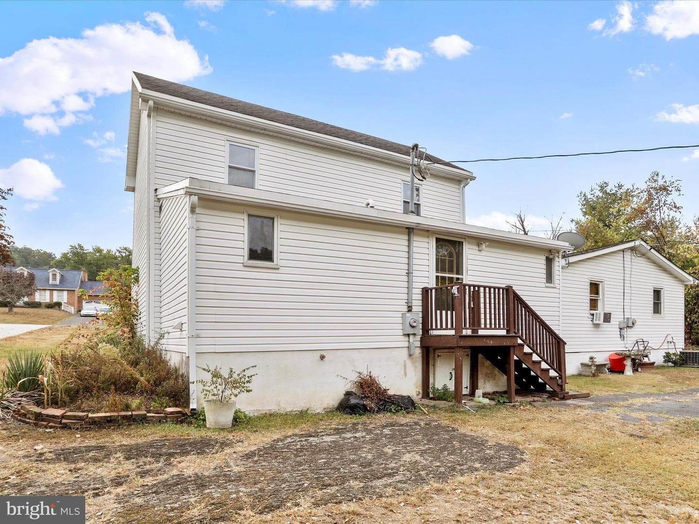 739 Harrison Avenue photo 25