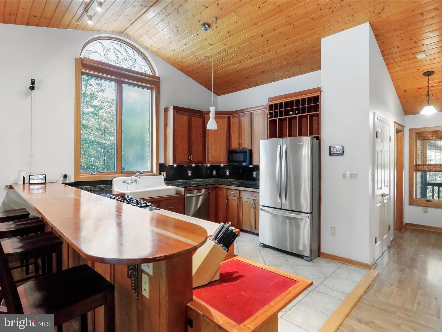 1580 Gaither Road photo 12