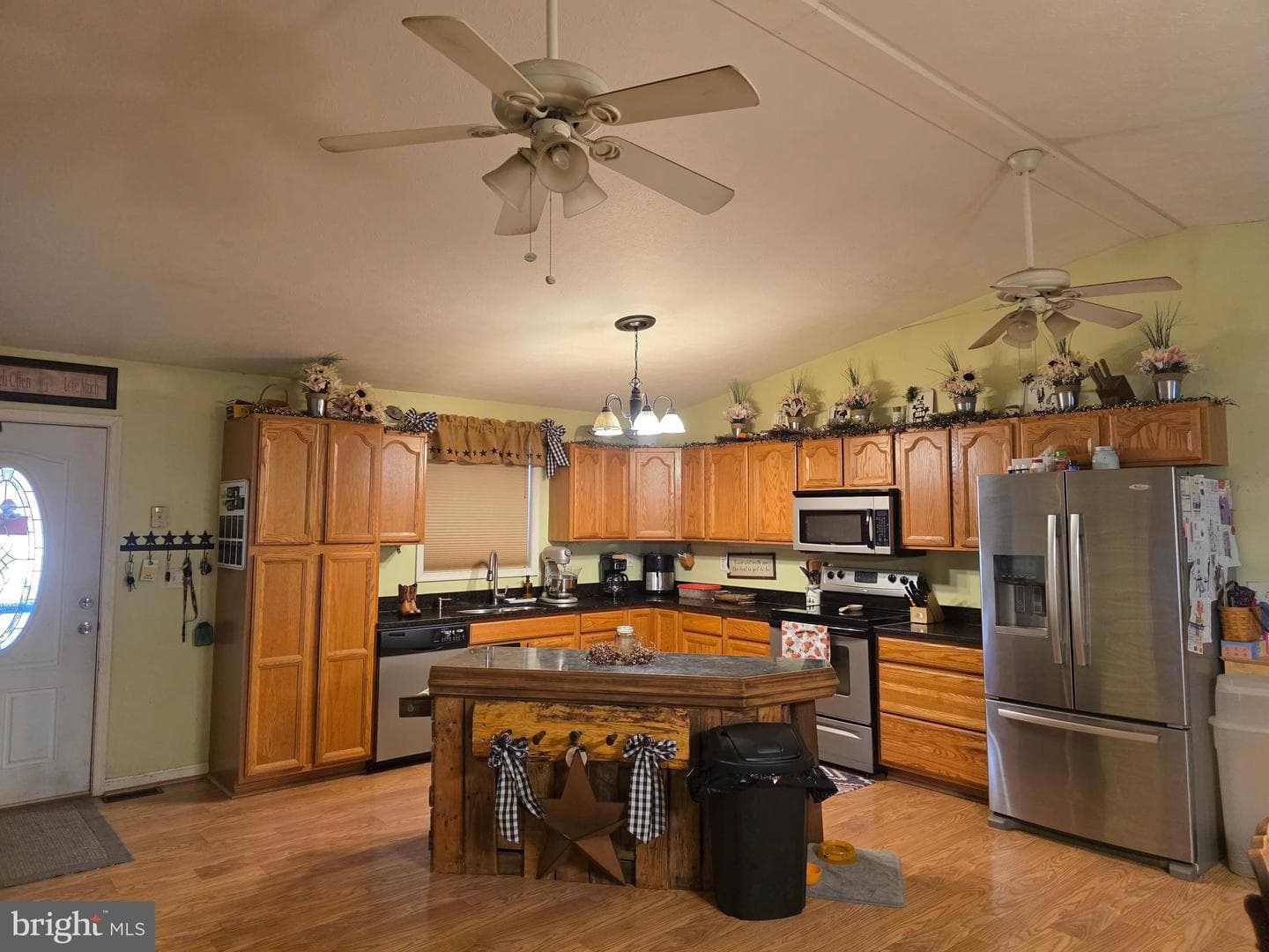 193 Idris Lane photo 22