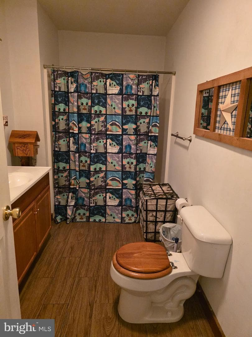 193 Idris Lane photo 35