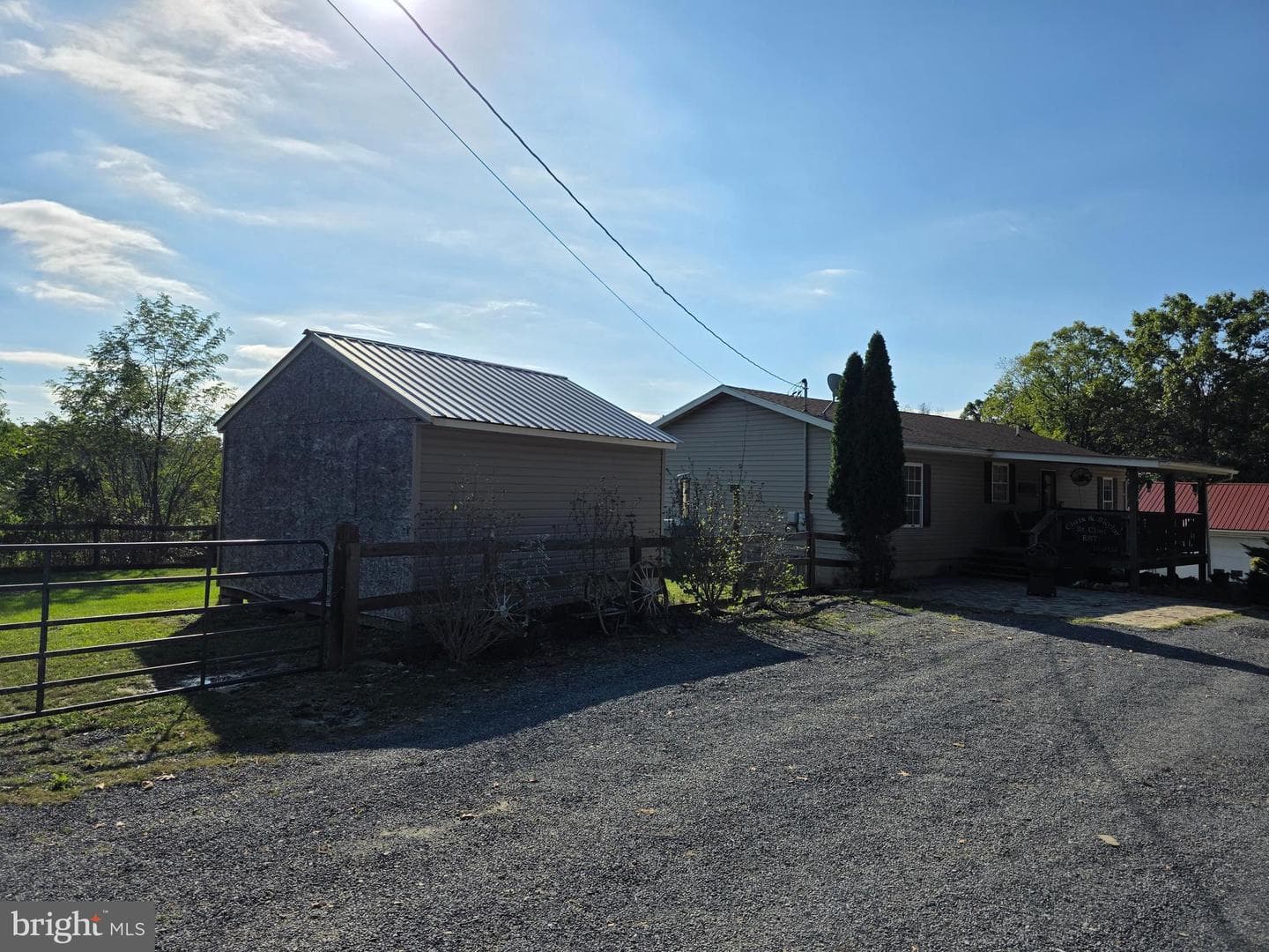 193 Idris Lane photo 82