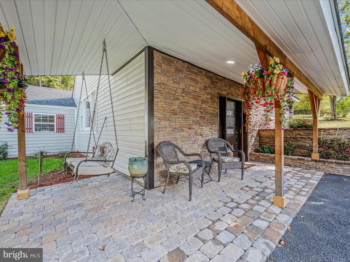 269 Mountain Laurel Drive photo 5