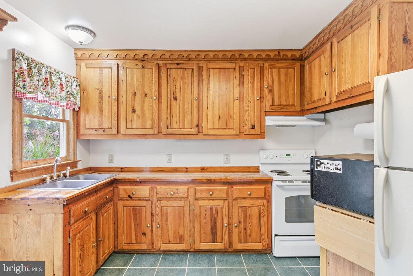 454 Barksdale Lane photo 4