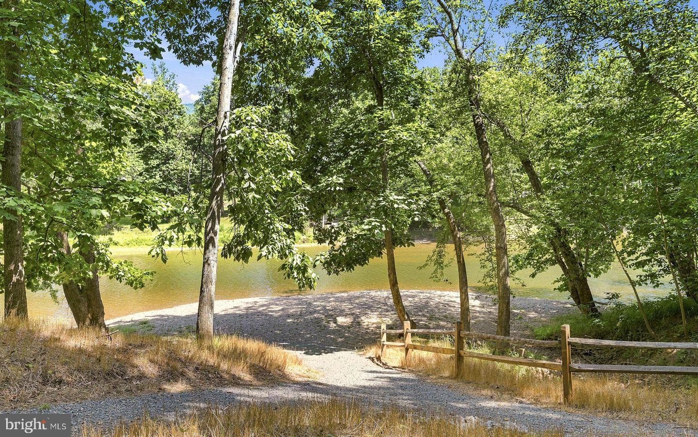 382 Sundown Trail photo 3