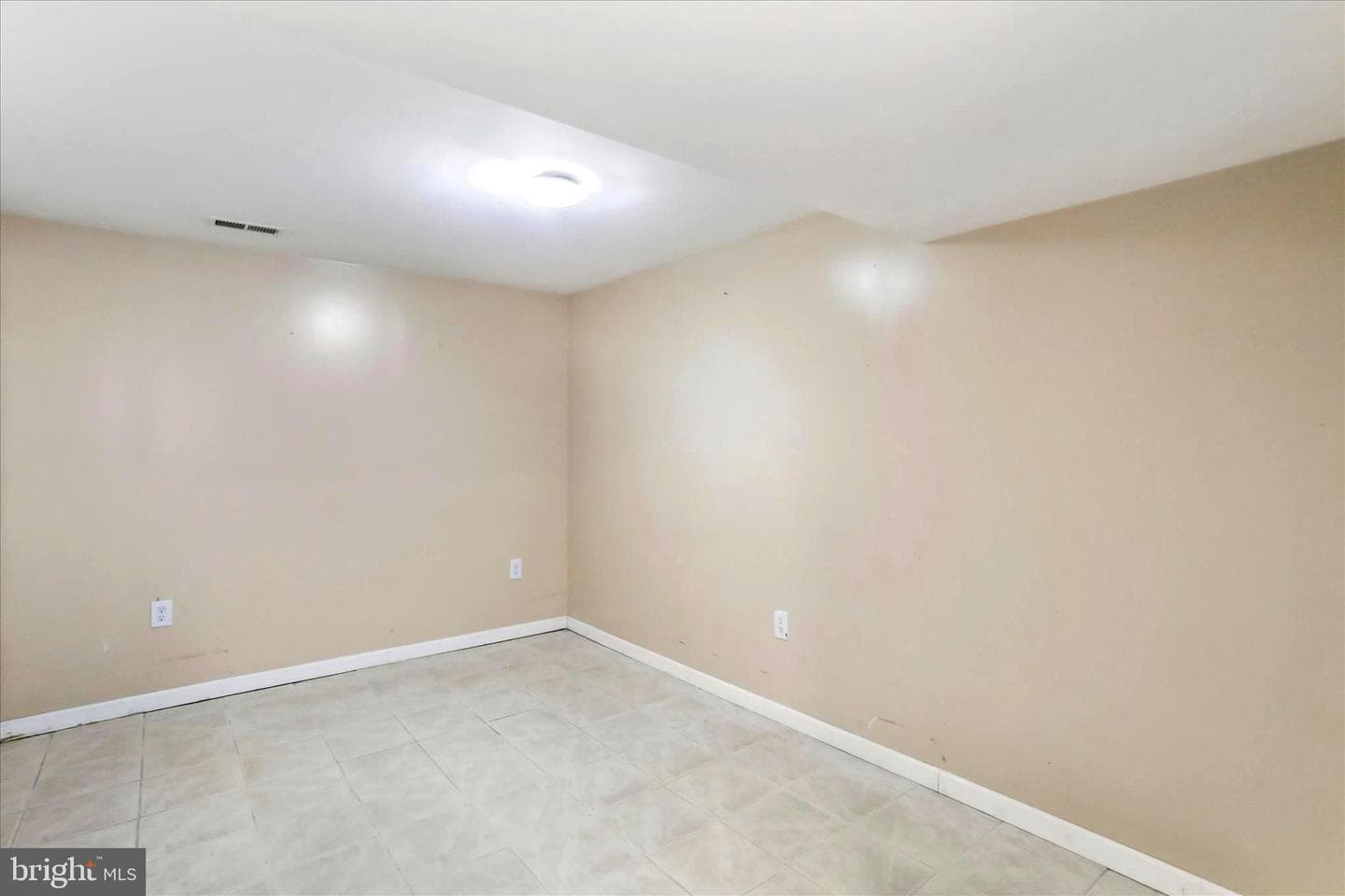571 Martinsburg Road photo 30