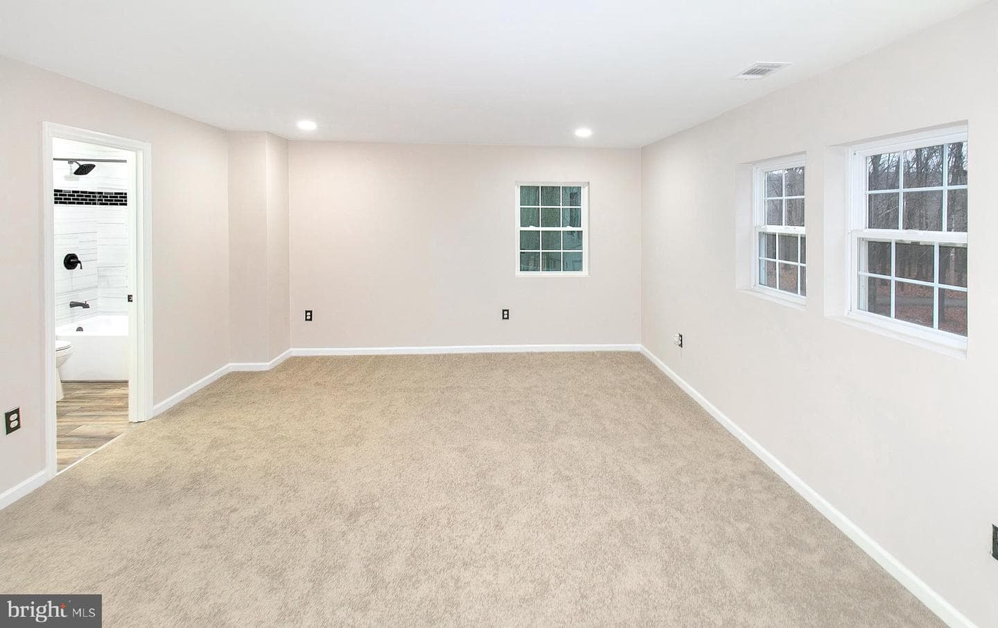 308 Greenwoods Drive photo 15