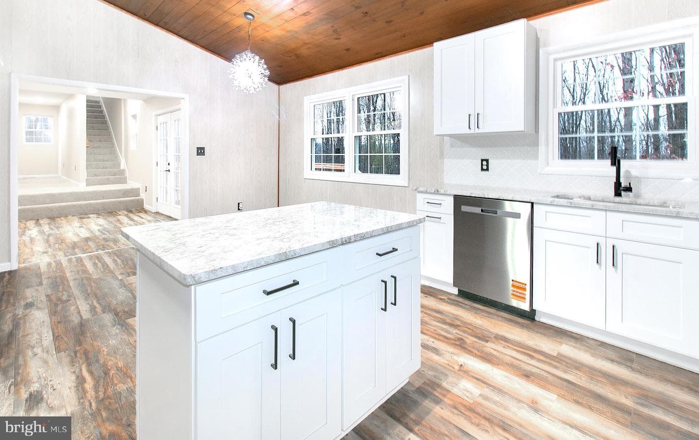 308 Greenwoods Drive photo 5