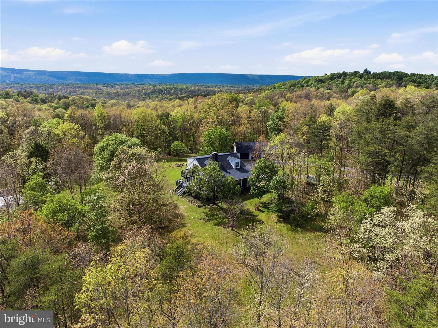 654 Soper Lane photo 4