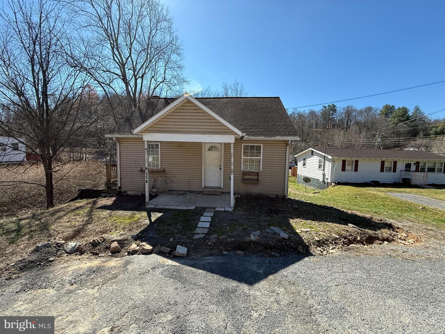 558 Martinsburg Road