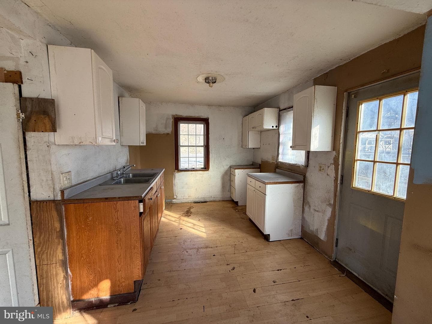 558 Martinsburg Road photo 11