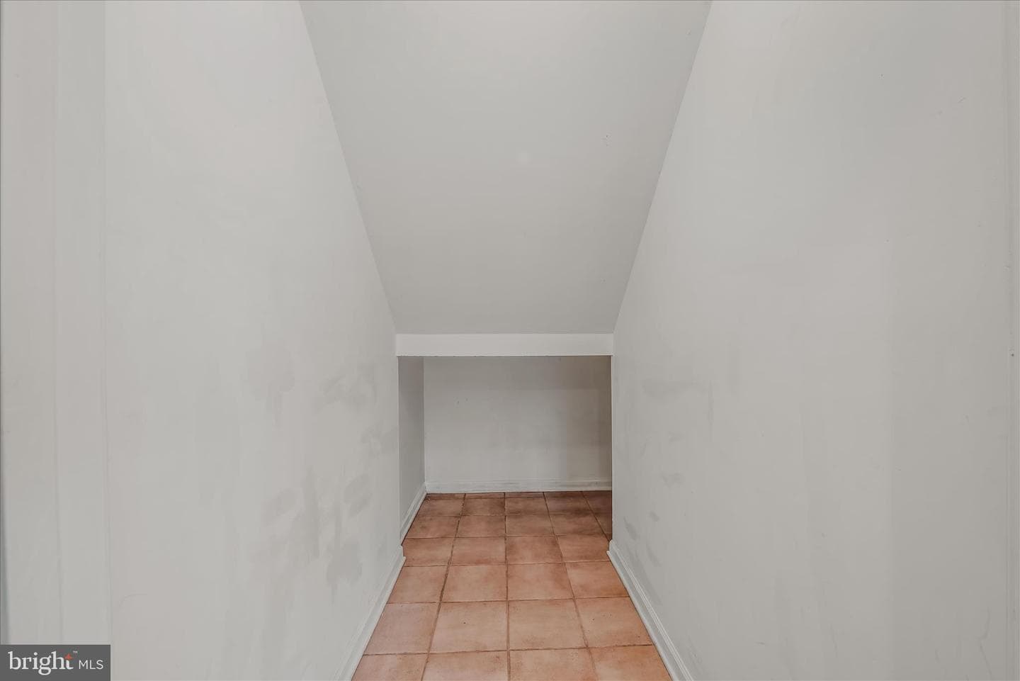 139 Cardinal Lane photo 49