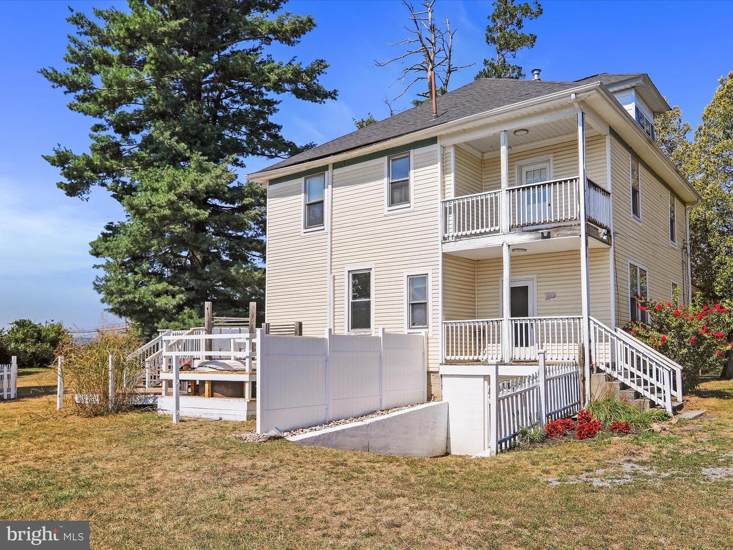 1048 Fairview Drive photo 28
