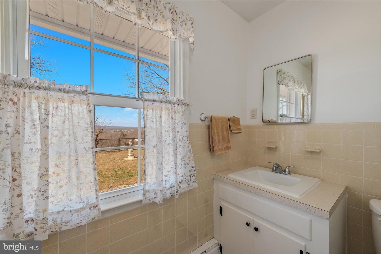 2431 Highland Ridge Road photo 27