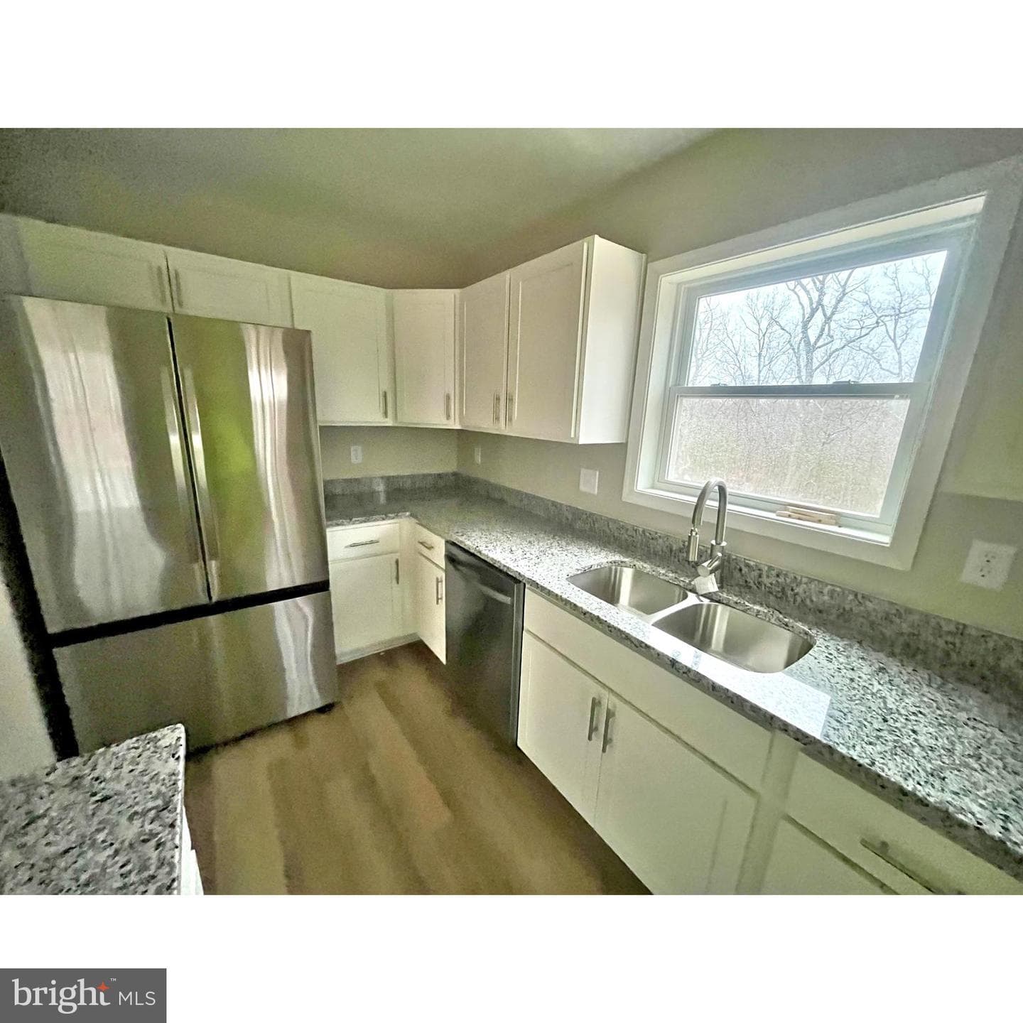 233 Young Lane photo 7