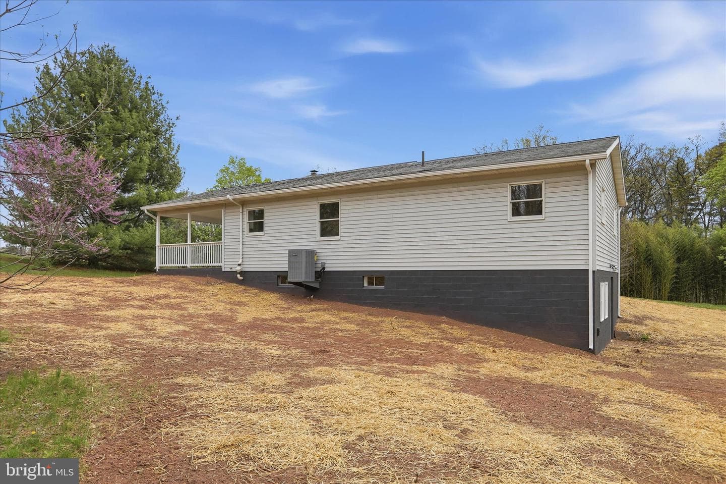 381 Mellon East Road photo 32