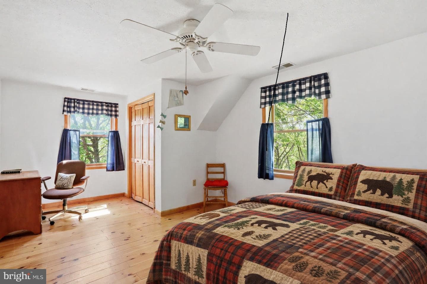 1052 Parkside Drive photo 27