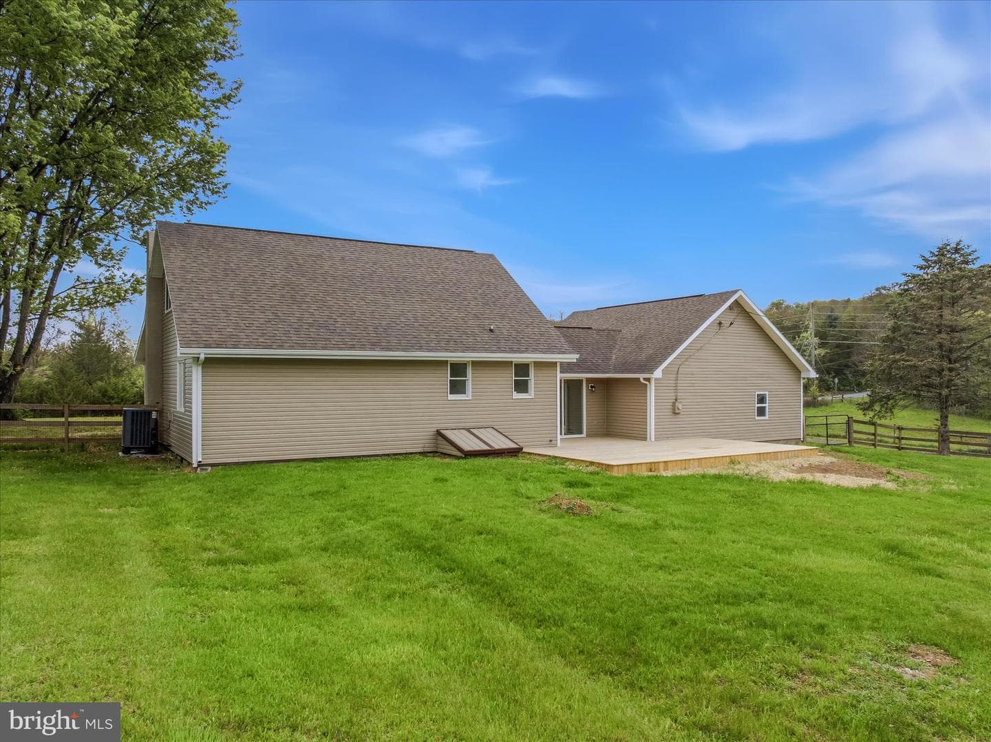 1838 Fulton Road photo 32