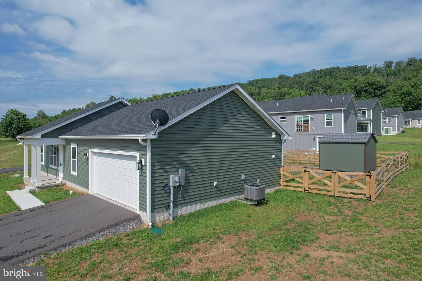 147 Greg Drive photo 5