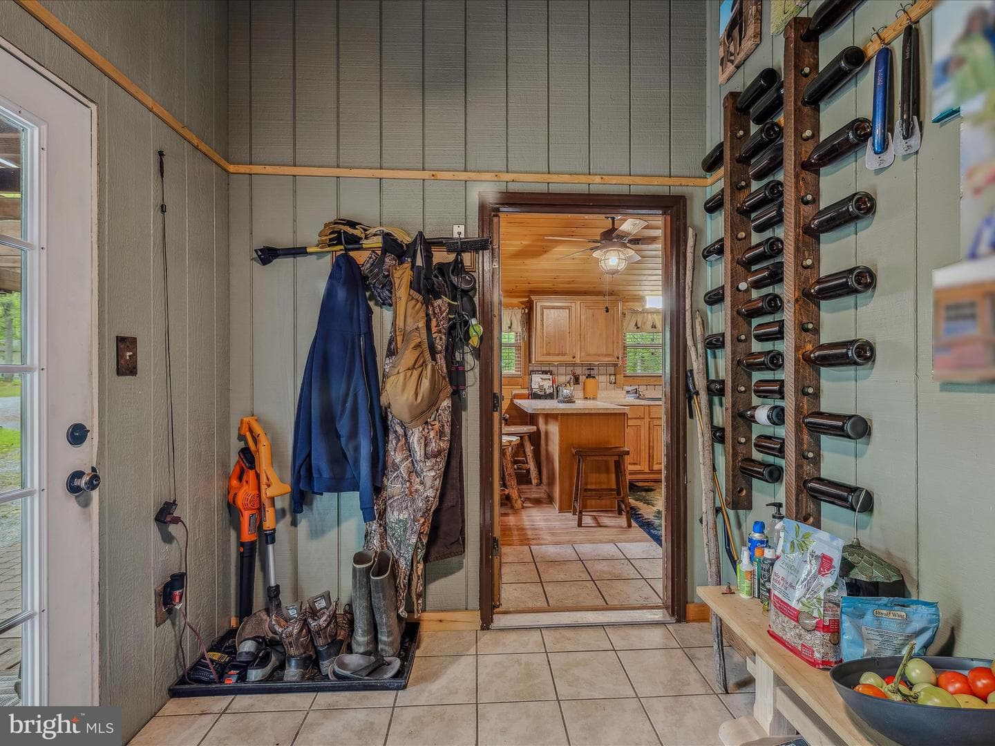 237 Redbud Ln photo 10