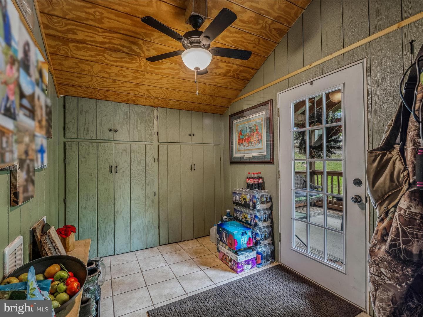 237 Redbud Ln photo 11