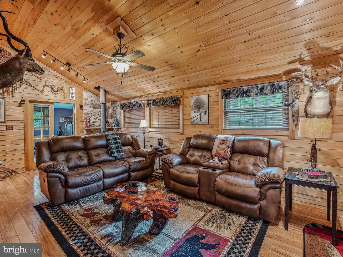 237 Redbud Ln photo 17