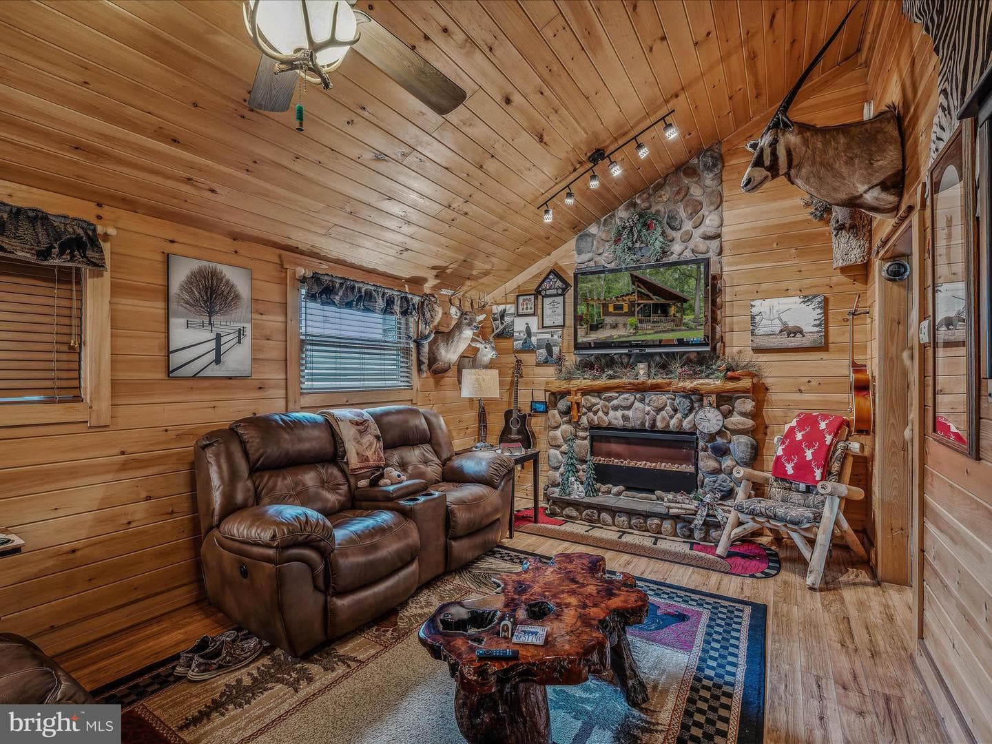 237 Redbud Ln photo 18