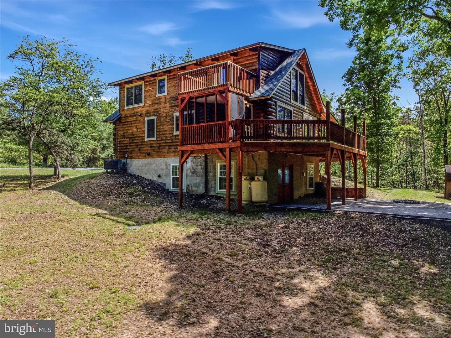 711 Cannon Drive photo 1