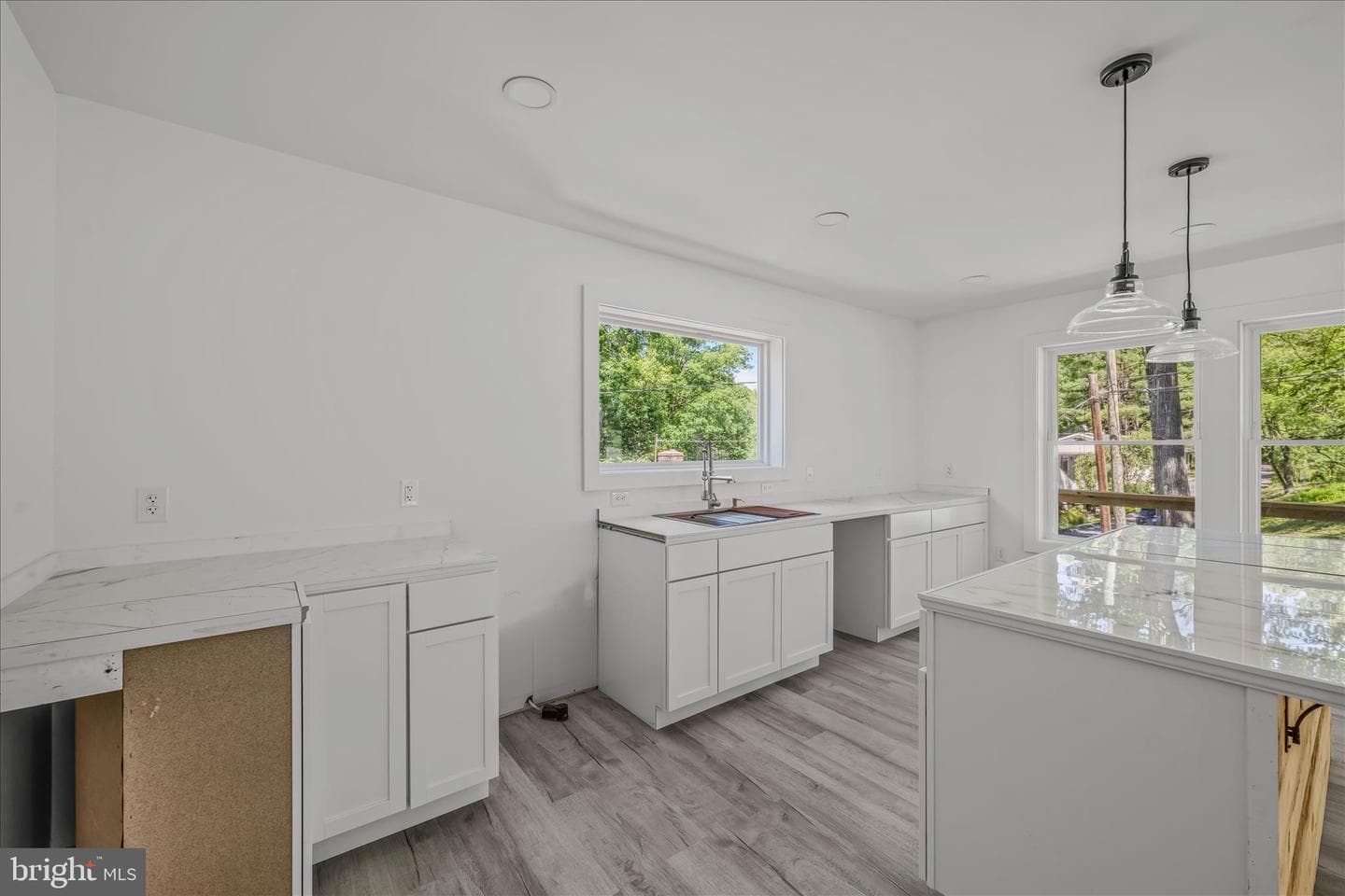 21 Hilltop Street photo 11