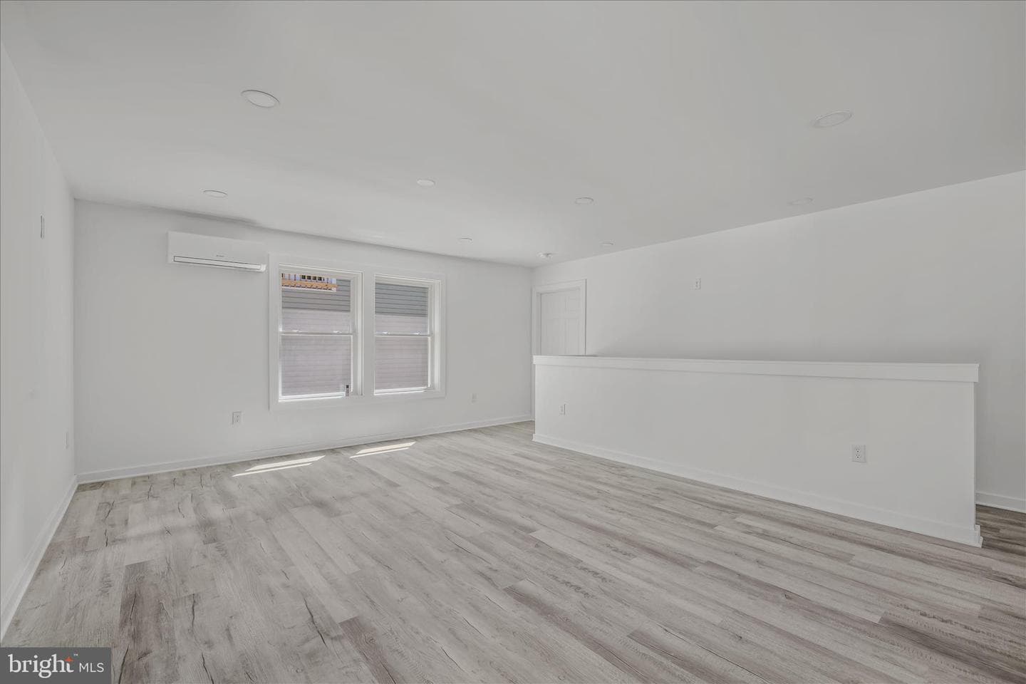 21 Hilltop Street photo 7