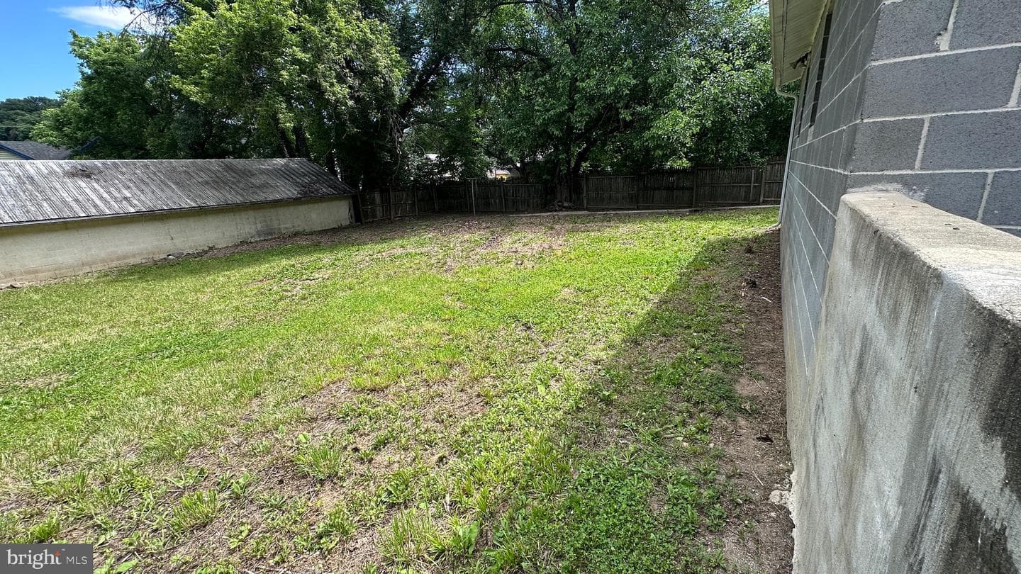 364 Wilkes Street photo 43