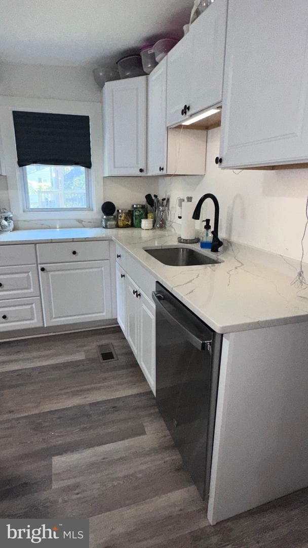 364 Wilkes Street photo 8