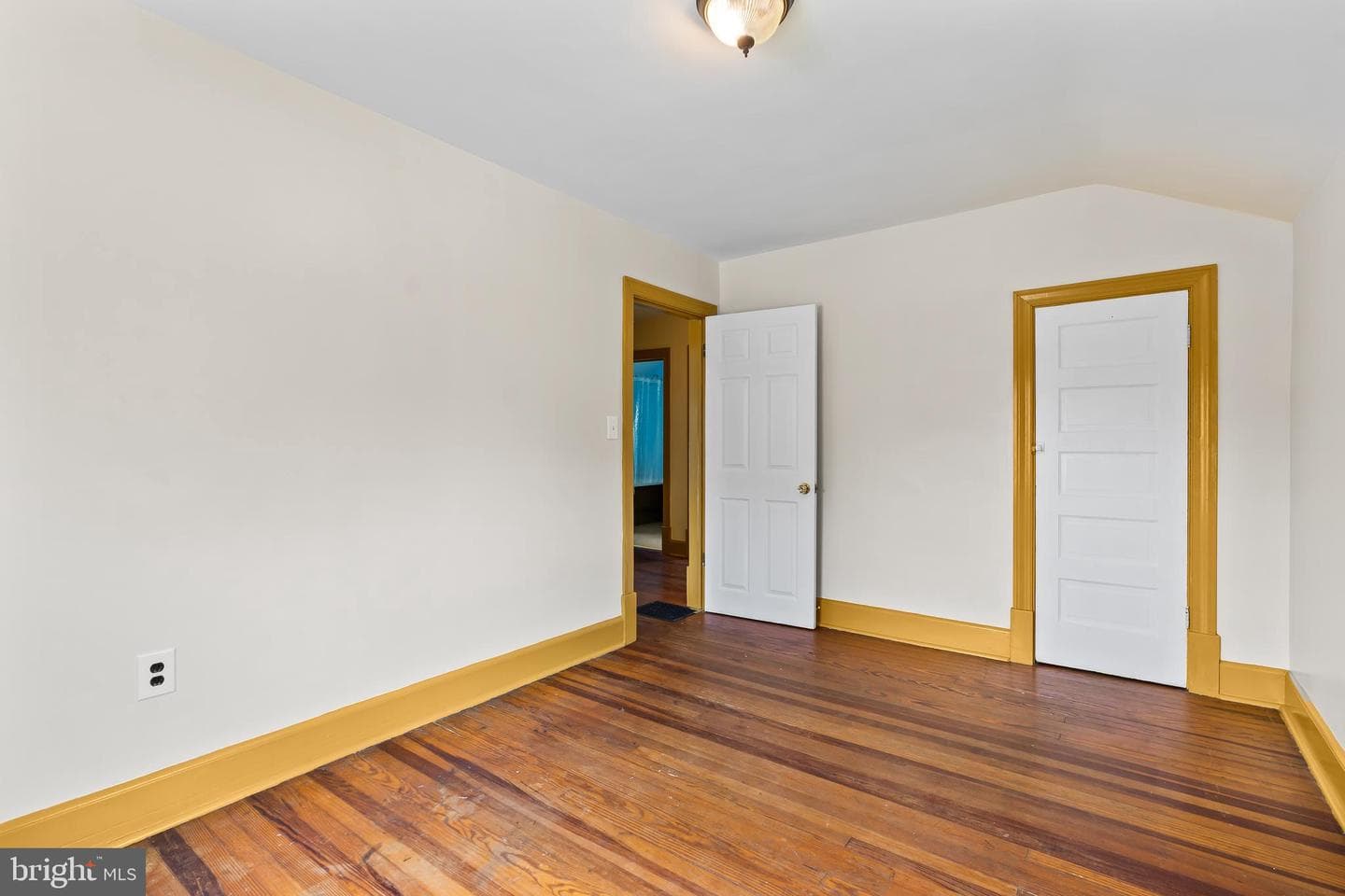 308 S Green Street photo 25