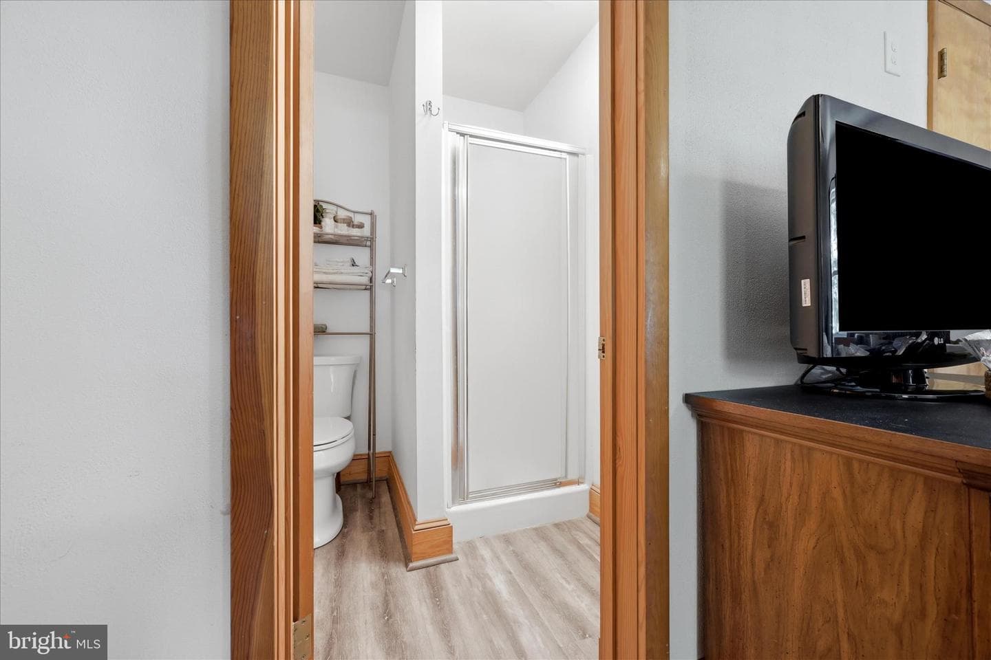 9581 Valley Road photo 24