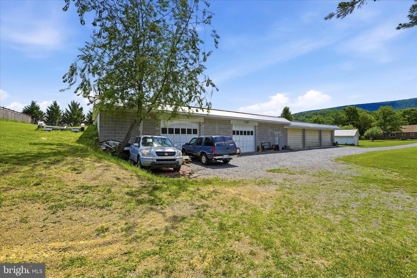 9581 Valley Road photo 47