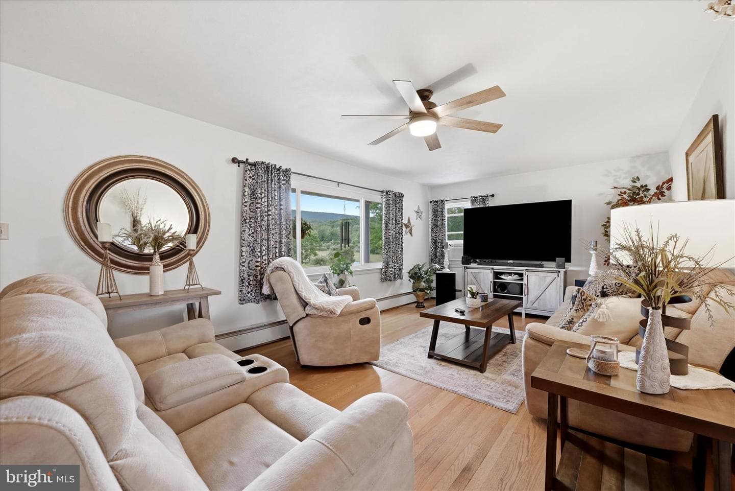 9581 Valley Road photo 6