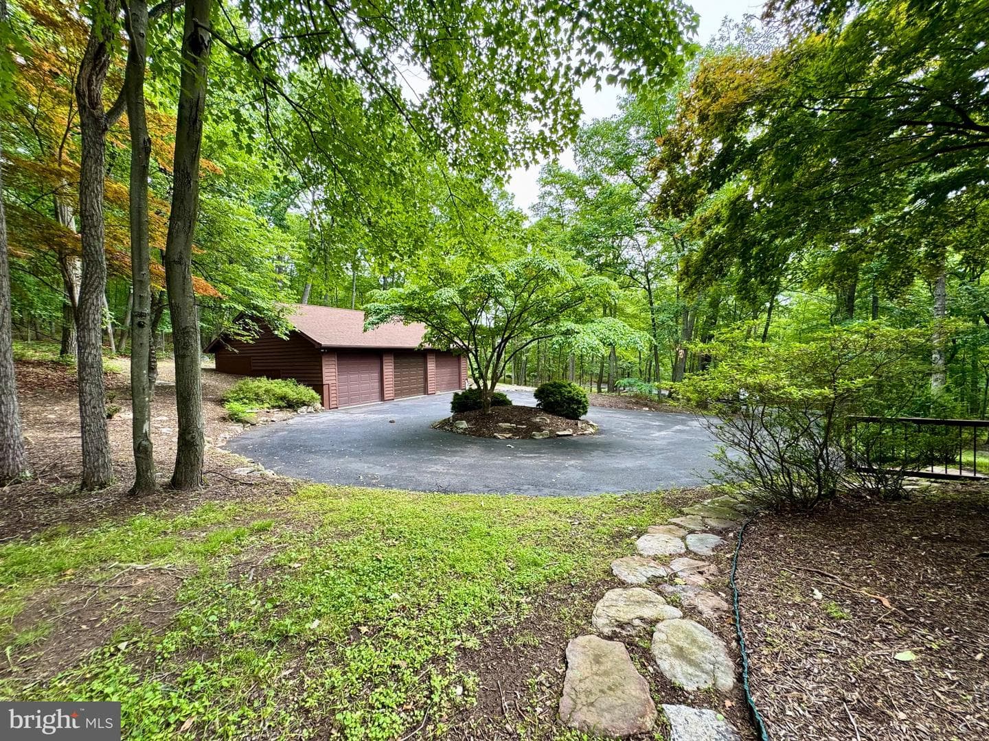 355 Sandstone Lane photo 73