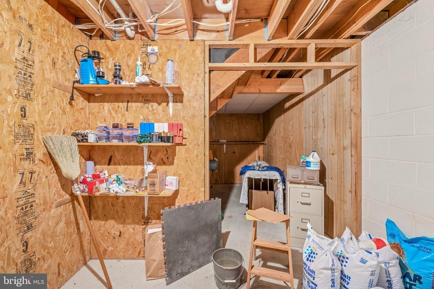 781 Moss Lane photo 33
