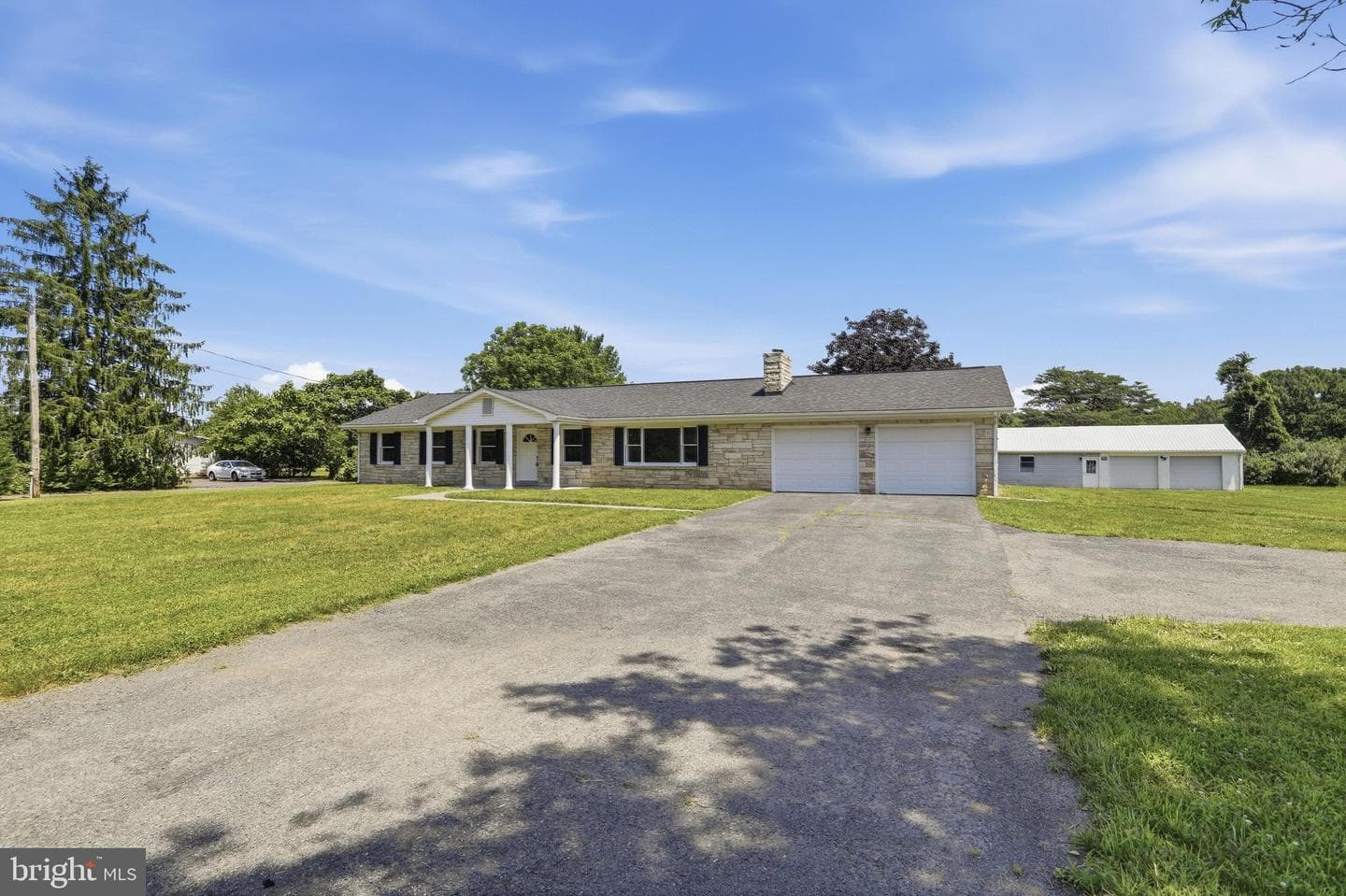 11195 Valley Road photo 3