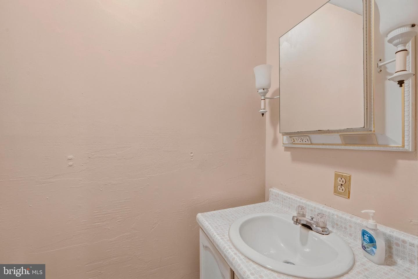 381 Grove Heights Road photo 14