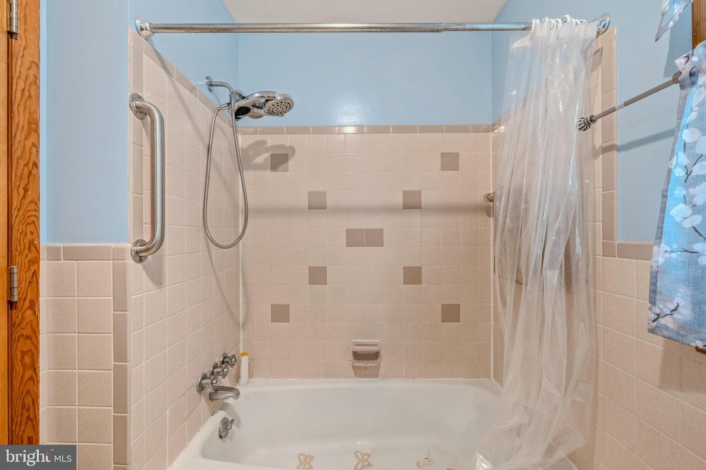 381 Grove Heights Road photo 18