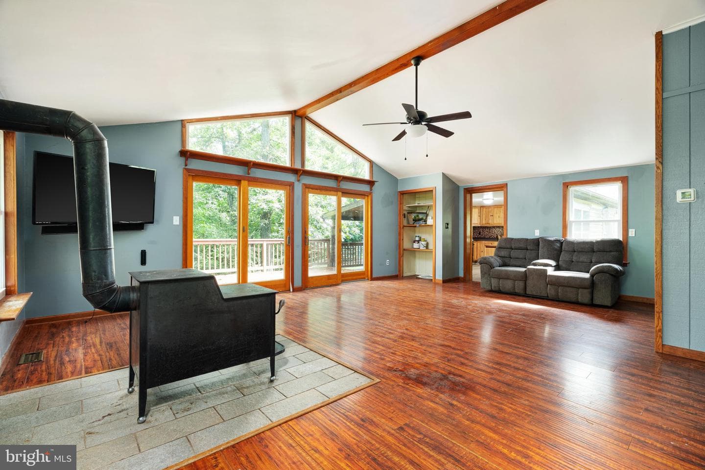 128 Barksdale Lane photo 3