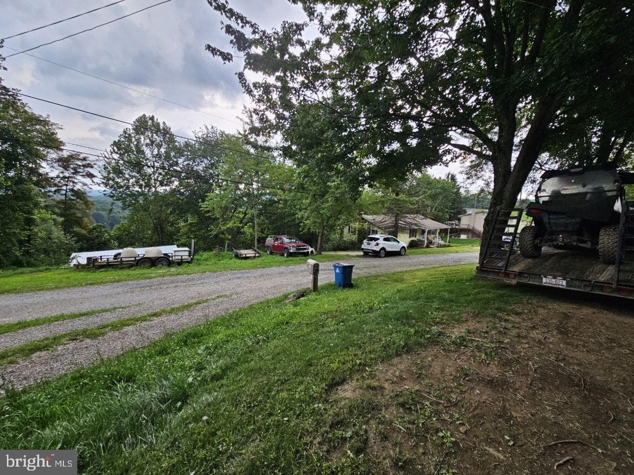 105 Pine Ave photo 1