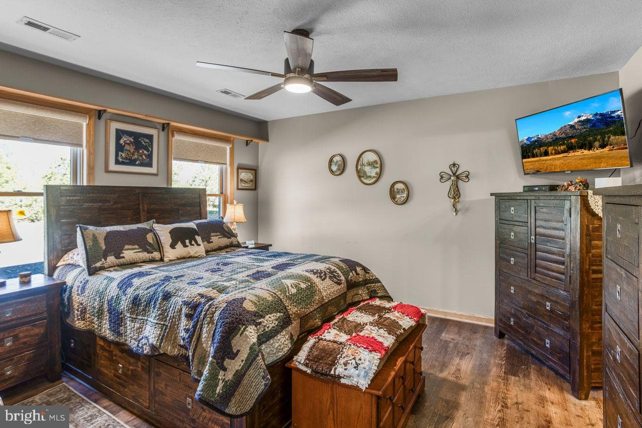 442 Grosbeak Drive photo 16