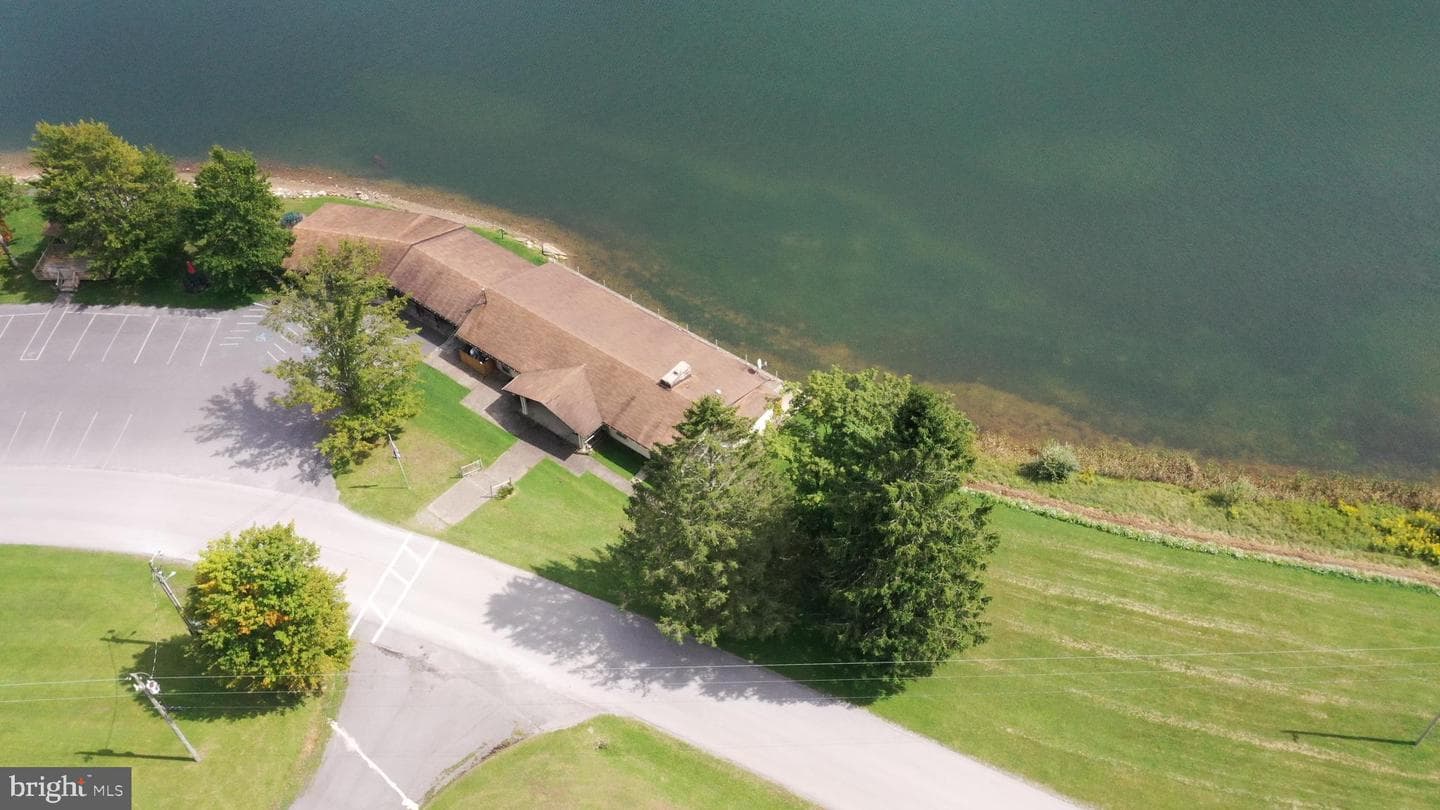 442 Grosbeak Drive photo 60