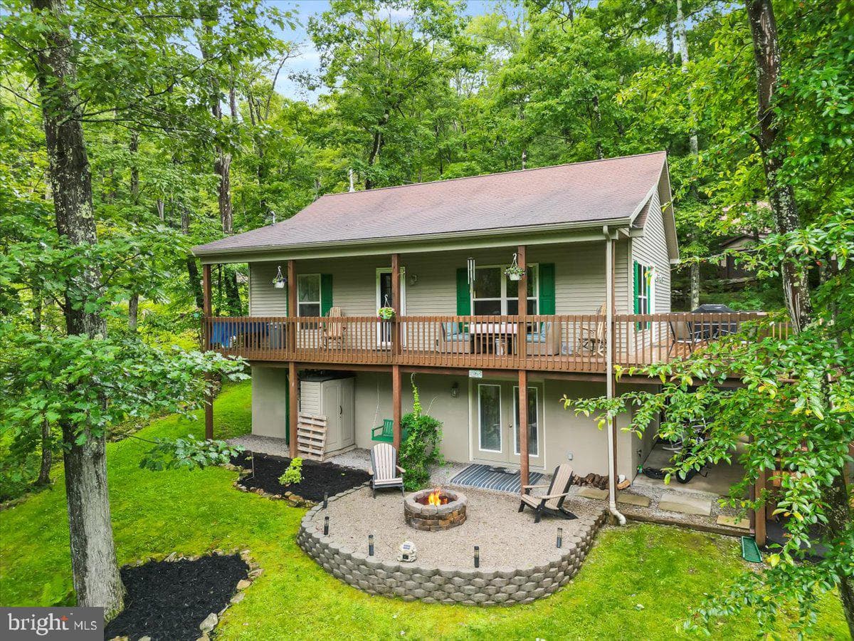 485 Redwood Drive photo 1