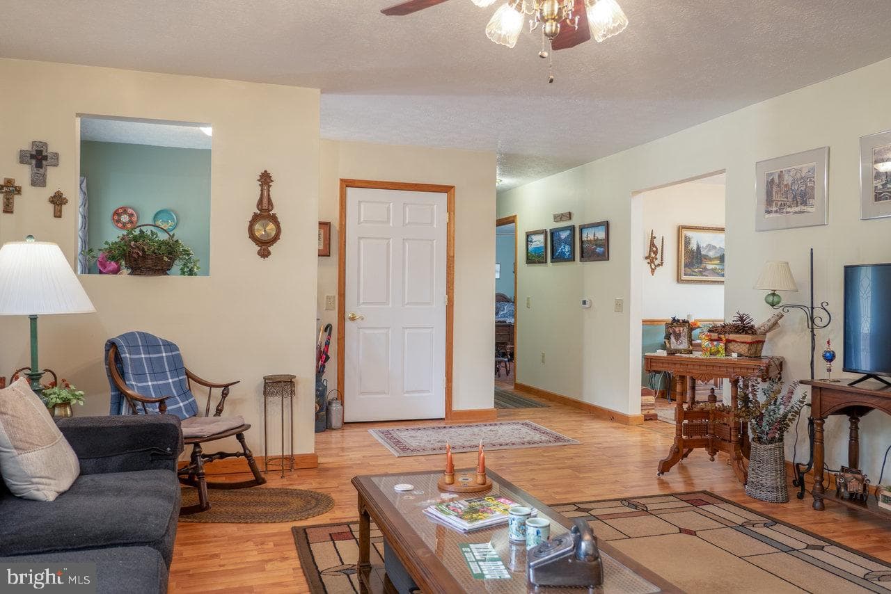 3496 Petersburg Pike photo 19