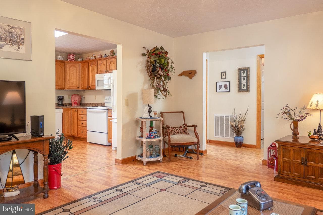 3496 Petersburg Pike photo 44